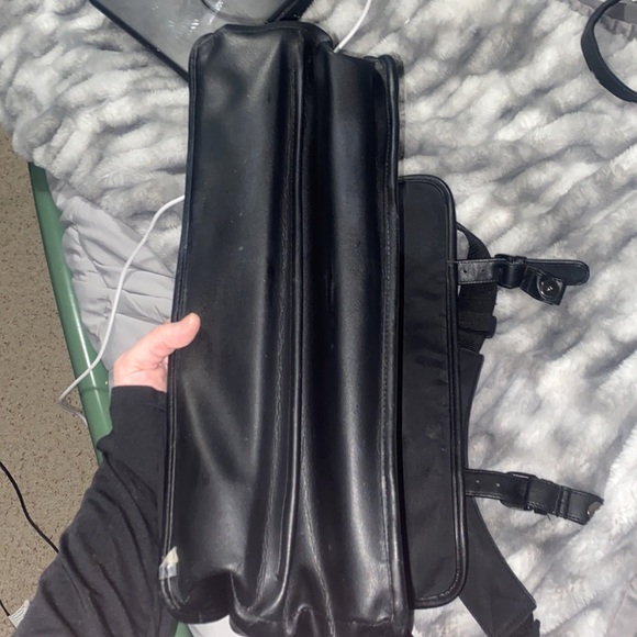 NWOT Soft black leather Shoulder Computer Briefcase Work / School Bag - Picture 14 of 16